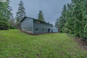 1070 E 15th St, Coquille, OR 97423 - Photo 29