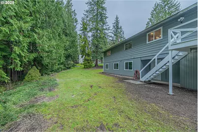 1070 E 15th St, Coquille, OR 97423 - Photo 29