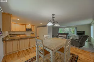 1070 E 15th St, Coquille, OR 97423 - Photo 9