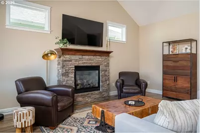 519 NW Hillcrest Dr, Dallas, OR 97338 - Photo 17