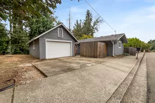 2285 Gilman Dr, Oregon City, OR 97045 - Photo 15