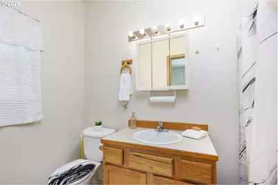 10348 N Barr Ave, Portland, OR 97203 - Photo 23