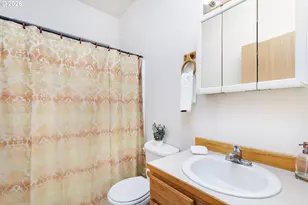 10348 N Barr Ave, Portland, OR 97203 - Photo 25