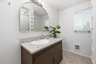 1263 F St, Springfield, OR 97477 - Photo 25