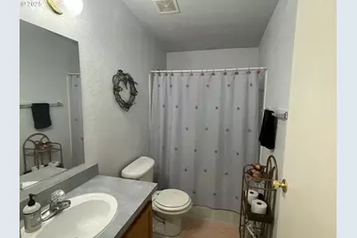 203 Court St, Enterprise, OR 97828 - Photo 17