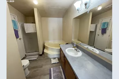 203 Court St, Enterprise, OR 97828 - Photo 15