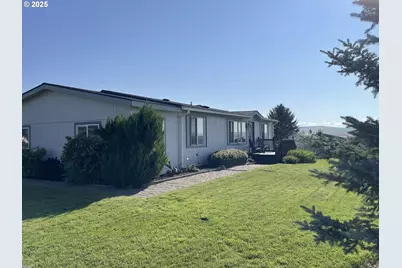 203 Court St, Enterprise, OR 97828 - Photo 1