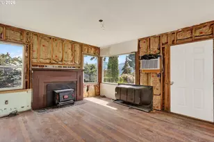 782 NE Center St, White Salmon, WA 98672 - Photo 9