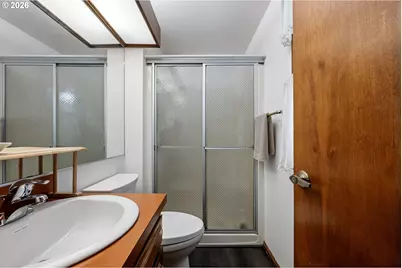 25181 Cheney Dr, Veneta, OR 97487 - Photo 15
