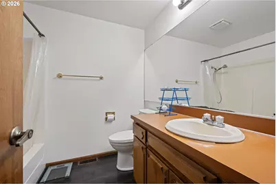 25181 Cheney Dr, Veneta, OR 97487 - Photo 23