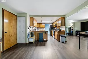 25181 Cheney Dr, Veneta, OR 97487 - Photo 11