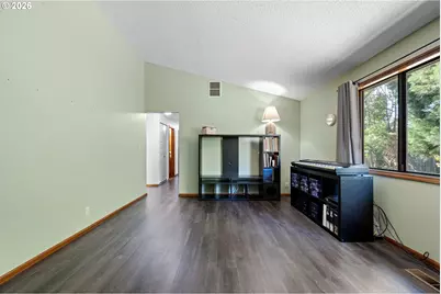 25181 Cheney Dr, Veneta, OR 97487 - Photo 5