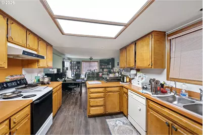 25181 Cheney Dr, Veneta, OR 97487 - Photo 5