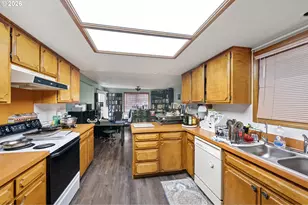 25181 Cheney Dr, Veneta, OR 97487 - Photo 5