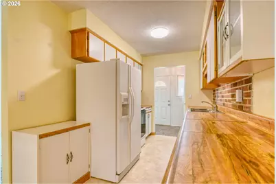 1303 SW 41st St, Pendleton, OR 97801 - Photo 9
