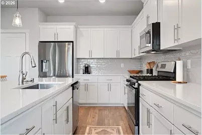 6439 N 87th Ct, Camas, WA 98607 - Photo 11