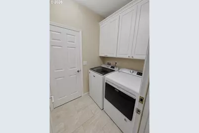 580 Holly Ave, Cottage Grove, OR 97424 - Photo 15