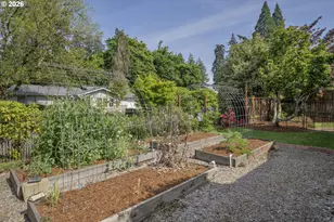 4490 Corona St, Eugene, OR 97404 - Photo 43