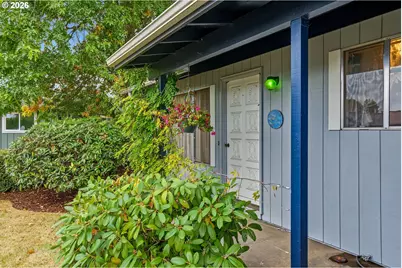440 W College St, Mount Angel, OR 97362 - Photo 5