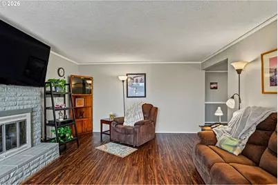 440 W College St, Mount Angel, OR 97362 - Photo 9