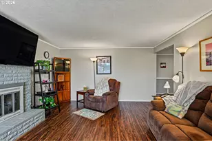 440 W College St, Mount Angel, OR 97362 - Photo 9