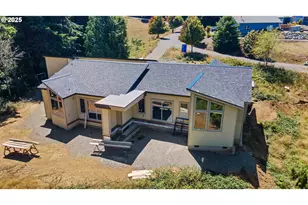 62039 Double Eagle Rd, Coos Bay, OR 97420 - Photo 7