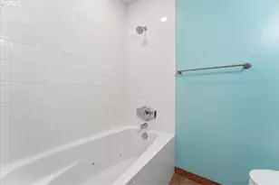 1812 NE 19th St, Gresham, OR 97030 - Photo 21