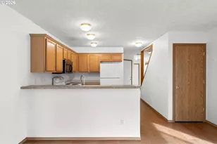 6866 N Sedro St, Portland, OR 97203 - Photo 3