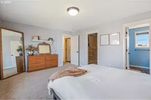 966 E 15th St, Lafayette, OR 97127 - Photo 25