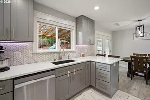 1020 SE 113th Ave, Portland, OR 97216 - Photo 15