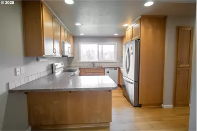 76377 Mosby Creek Rd, Cottage Grove, OR 97424 - Photo 5