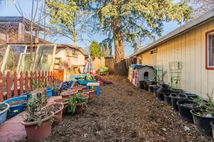 16901 SE Ivon St, Portland, OR 97236 - Photo 37