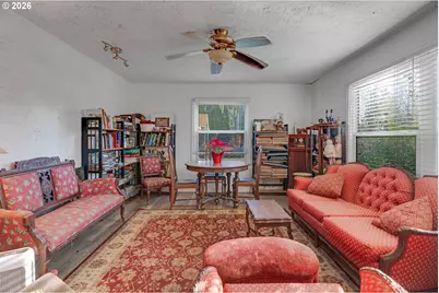 16901 SE Ivon St, Portland, OR 97236 - Photo 5