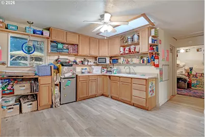 16901 SE Ivon St, Portland, OR 97236 - Photo 25