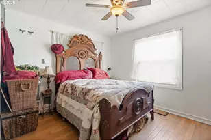 16901 SE Ivon St, Portland, OR 97236 - Photo 17