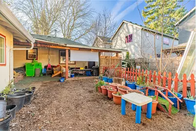 16901 SE Ivon St, Portland, OR 97236 - Photo 39
