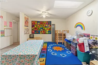16901 SE Ivon St, Portland, OR 97236 - Photo 23