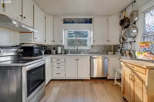 16901 SE Ivon St, Portland, OR 97236 - Photo 11