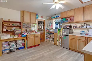 16901 SE Ivon St, Portland, OR 97236 - Photo 27