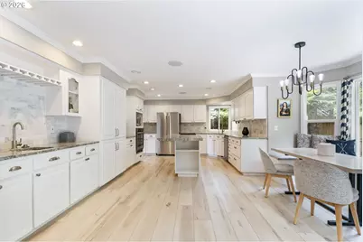 10210 NW Engleman St, Portland, OR 97229 - Photo 9