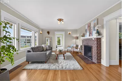 2440 SW Hoffman Ave, Portland, OR 97201 - Photo 7