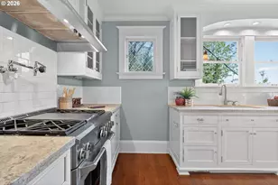 2440 SW Hoffman Ave, Portland, OR 97201 - Photo 11