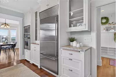 2440 SW Hoffman Ave, Portland, OR 97201 - Photo 13