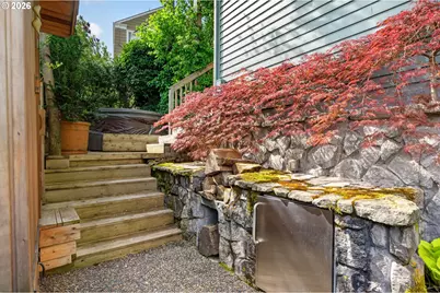 2440 SW Hoffman Ave, Portland, OR 97201 - Photo 41