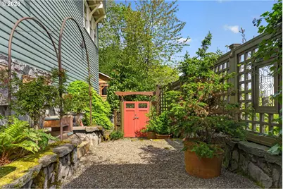 2440 SW Hoffman Ave, Portland, OR 97201 - Photo 43