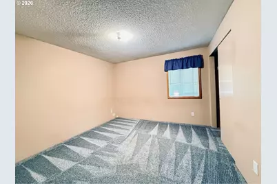 115 Holly Park St, Longview, WA 98632 - Photo 5