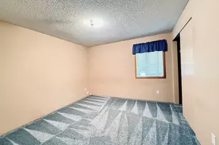 115 Holly Park St, Longview, WA 98632 - Photo 5