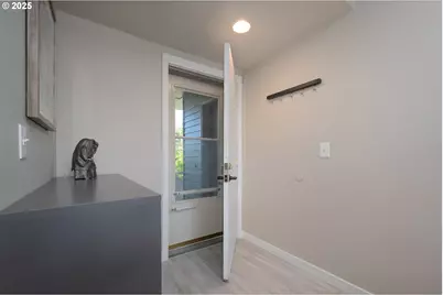 148 N Hayden Bay Dr #148, Portland, OR 97217 - Photo 7