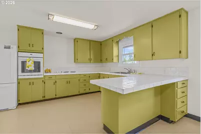 2019 E St, Springfield, OR 97477 - Photo 7