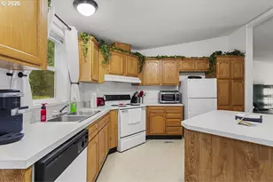 16755 S Livesay Rd, Oregon City, OR 97045 - Photo 11